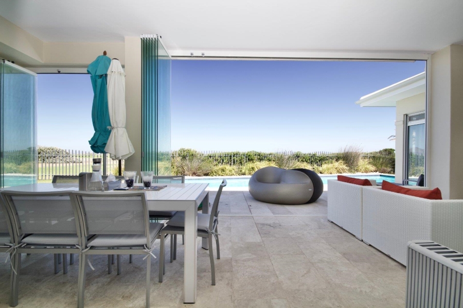 To Let 4 Bedroom Property for Rent in Sunset Links Western Cape
